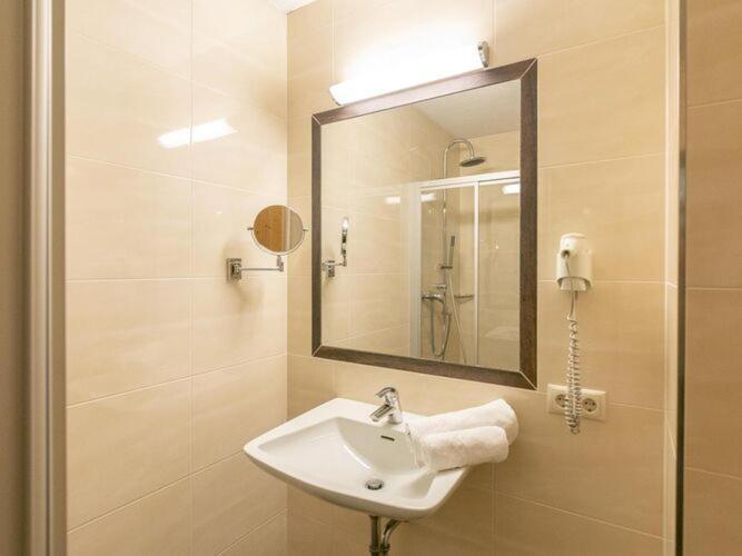 Holiday Flat With Wellness Area At The Fuegenerhof Luaran gambar